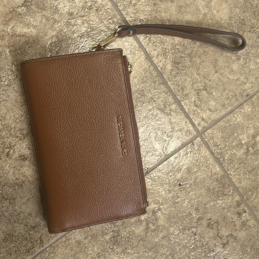 Michael Kors Adele Leather Smartphone Wallet